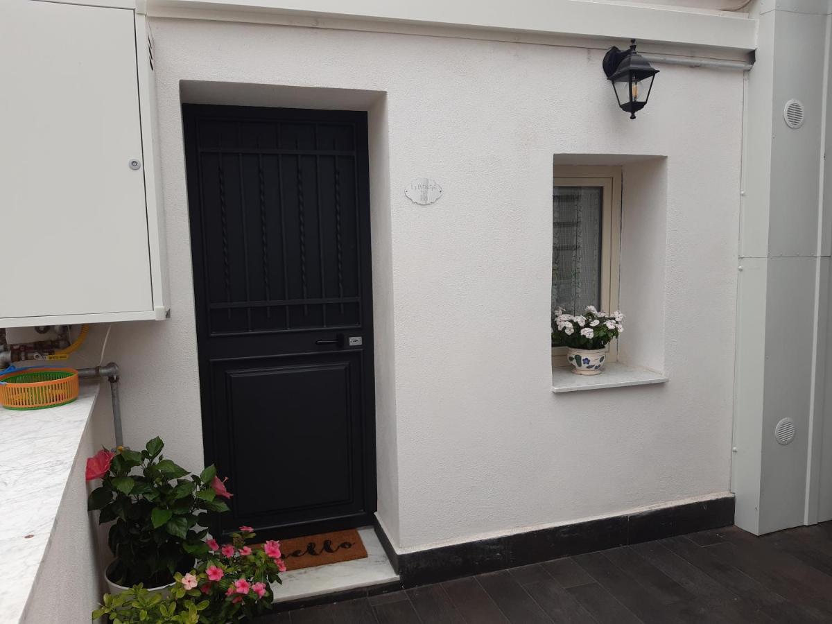 I 3 Principi, Paolo Guest house